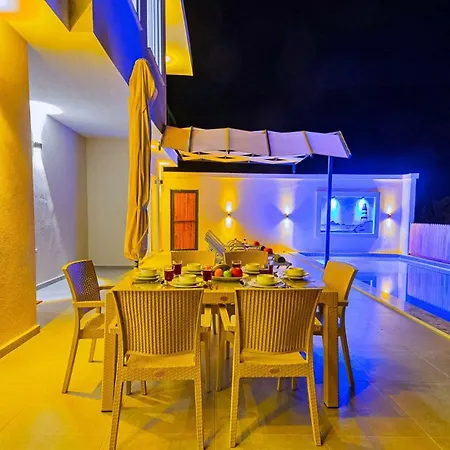 ヴィラ 2 Bedroom Luxury - Private Garden And Pool カルカン