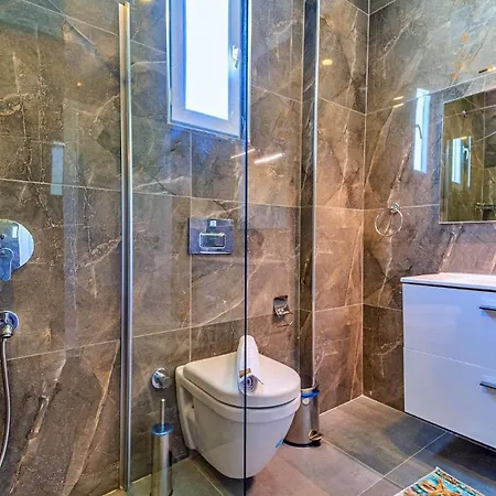 2 Bedroom Luxury - Private Garden And Pool ヴィラ