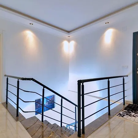 2 Bedroom Luxury - Private Garden And Pool ヴィラ カルカン