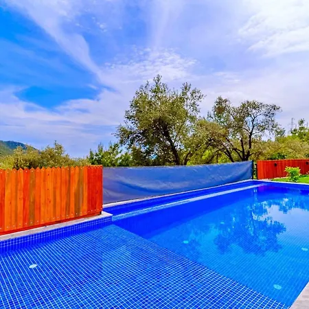 2 Bedroom Luxury - Private Garden And Pool *