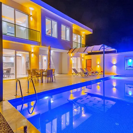 2 Bedroom Luxury - Private Garden And Pool فيلة
