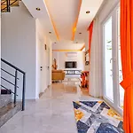 Villa 2 Bedroom Luxury - Private Garden And Pool