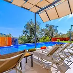 2 Bedroom Luxury - Private Garden And Pool Villa Kalkan