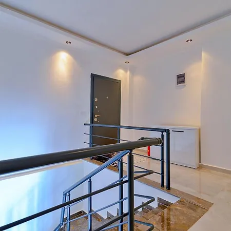 2 Bedroom Luxury - Private Garden And Pool