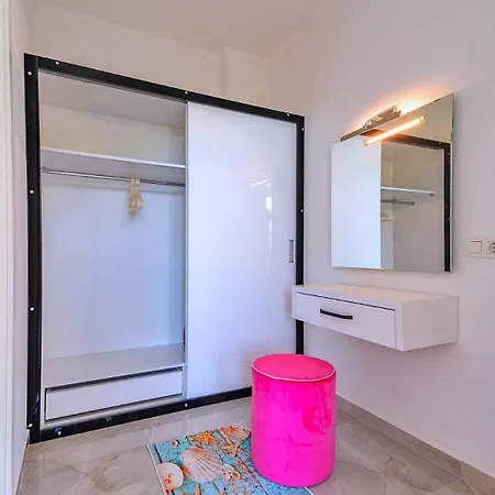 Villa 2 Bedroom Luxury - Private Garden And Pool *