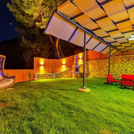 2 Bedroom Luxury - Private Garden And Pool